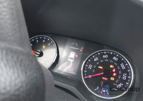 2019 Toyota Rav4 Xle z USA, uszkodzony, nr VIN JTMP1RFV5KD515638